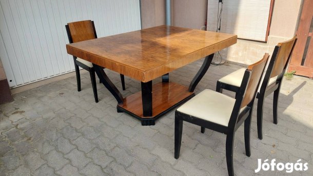 Jelzett Francia Art Deco asztal székekkel