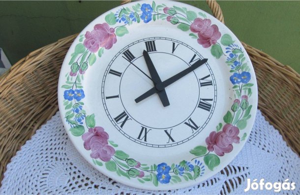 Jelzett, kézzel festett fajansz tányéróra - Működik