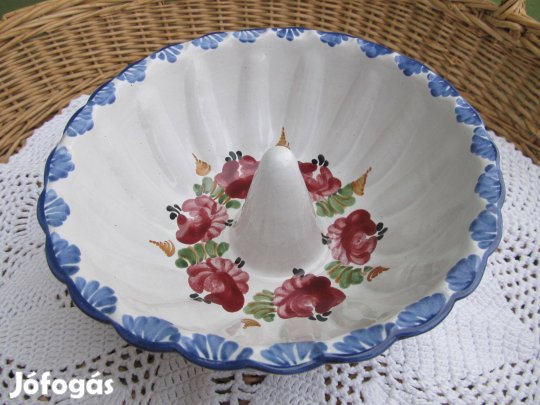 Jelzett, mindkét oldalán, kézzel festett, kerámia sütőforma
