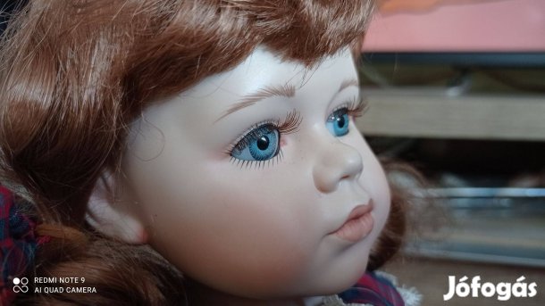 Jelzett szépséges porcelán baba 48cm