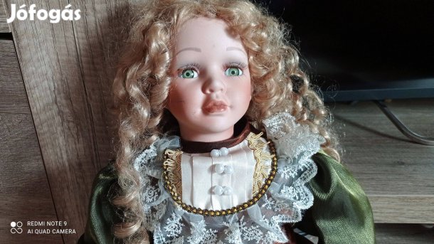 Jelzett szépséges porcelán baba olcsón 64cm