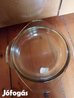 Jénai tál fedővel