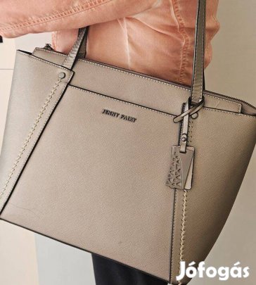 Jenny Fairy válltáska, sok hellyel, cipzárral