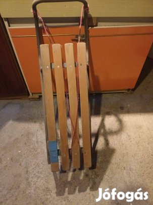 Jó alig használt vas szánkó eladó!