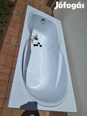 Jó állapotban lévő akril kád eladó
