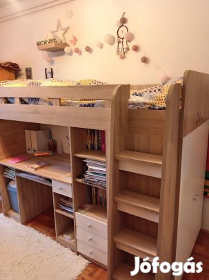Jó állapotban lévő emeletes ágy íróasztallal és szekrénnyel eladó