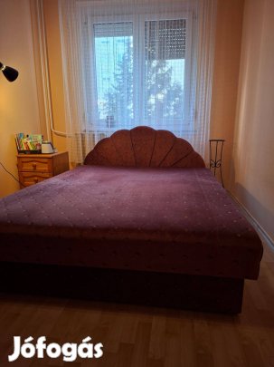 Jó állapotban lévő franciaágy eladó!