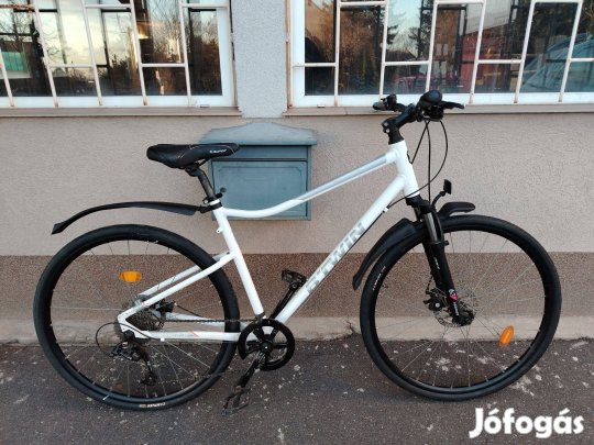 Jó állapotú B'twin Riverside500 tárcsafékes 28" ffi alu kerékpár!(104)