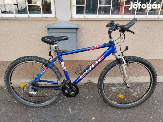 Jó állapotú Cube Limited ffi 26" aluvázas kerékpár! (160)
