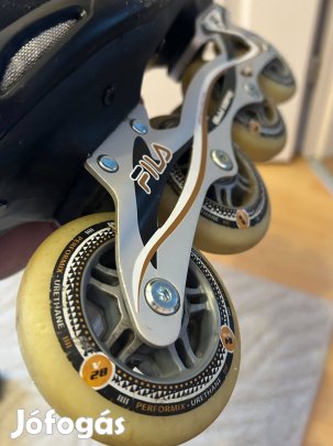 Jó állapotú FILA görkorcsolya