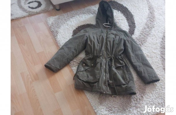 Jó állapotú Kapucnis Tavaszi Dzseki ( M/L)