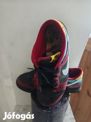 Jó állapotú Nike cipő eladó!