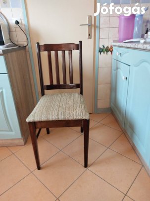 Jó állapotú, kárpitozott fa szék eladó