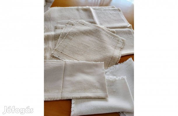 Jó állapotú asztalterítők
