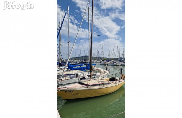 Jó állapotú balatoni vitorlás Dehler Delanta80 26 láb 7 fő