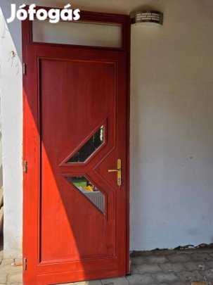 Jó állapotú bontott fa hőszigetelt bejárati ajtó
