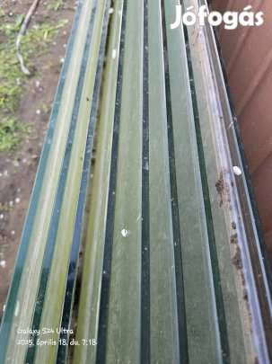 Jó állapotú edzett üveglapok, üveglapok.