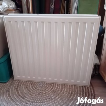 Jó állapotú használt lapradiátor (70x60x9)