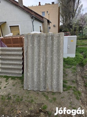 Jó állapotú hullámpala.