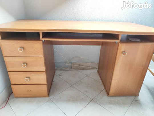 Jó állapotú íróasztal eladó!