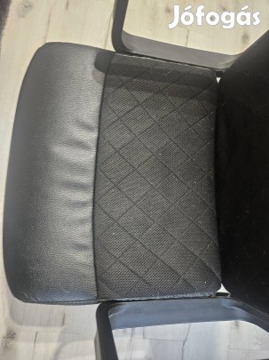 Jó állapotú irodai szék, görgős szék fekete huzattal