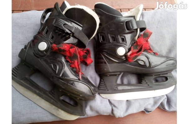 Jó állapotú jégkorcsolya eladó!
