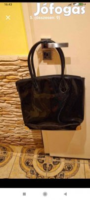 Jó állapotú jól pakolható kézitáska
