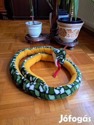 Jó állapotú plüss kígyó