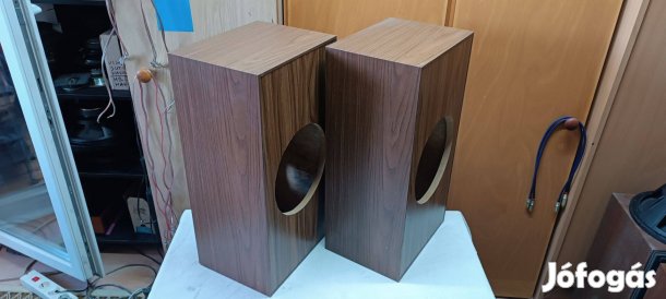 Jó állapotú üres hangfal pár, hangdoboz pár