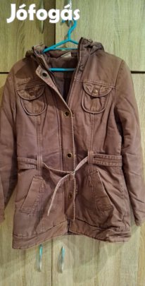 Jó állapotú vastag csuklyás női télikabát 