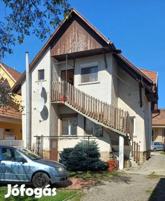 Jó ár-érték arány! Jó helyen, központhoz közel, kétgenerációs ...