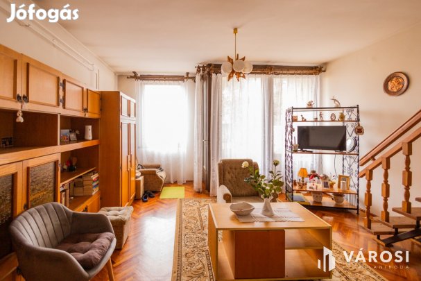 Jó elrendezésű belvárosi sorház kedvező áron