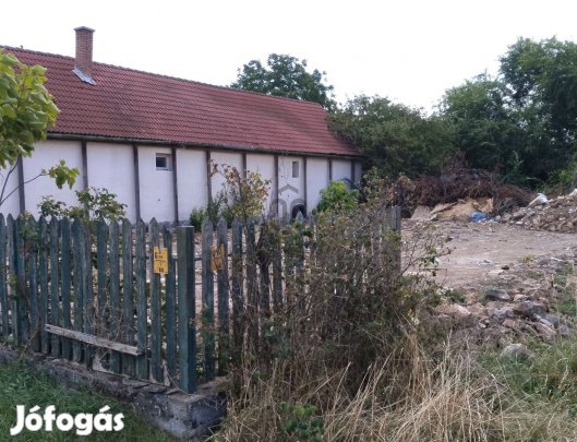 Jobbágyiban jó elhelyezkedésű építési telek jutányos áron eladó