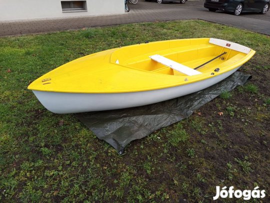 Jogsi nélkül vezethető kisvitorlás