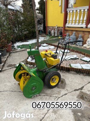 John Deere 826    hómaró