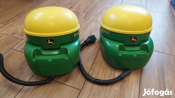 John Deere Starfire 3000 antenna