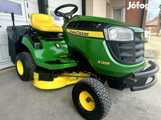 John Deere X135R V2 18HP Fűnyíró traktor Fűnyírótraktor