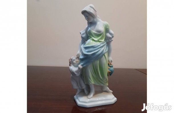 Jubileumi Herendi Anyaság, Anya gyermekével porcelán figura