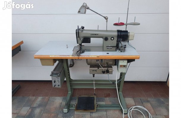 Juki DDL-555-4 varrógép záröltéses varró gép