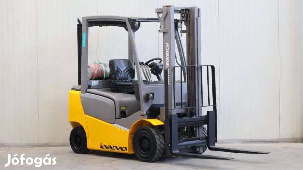 Jungheinrich TFG 320 2 tonnás gázos targonca