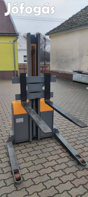 Jungheinrich magasemelésű gyalogkíséretű elektromos targonca