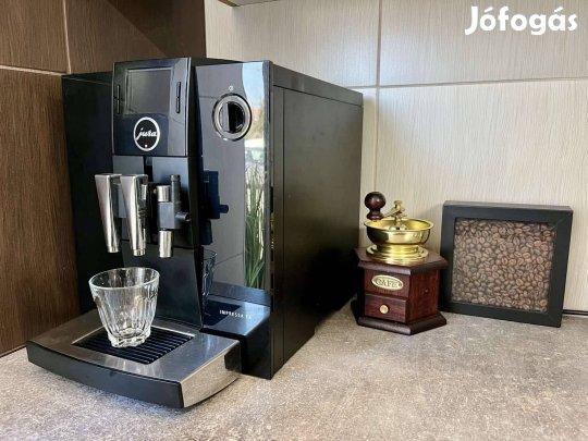 Jura F8 kávéfőzőgép 