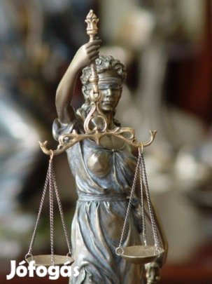 Justitia szobor