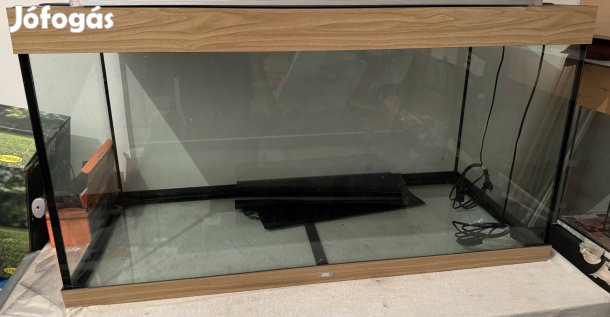 Juwel rio 350-es akváriumom cserélném juwel rio 240-re!