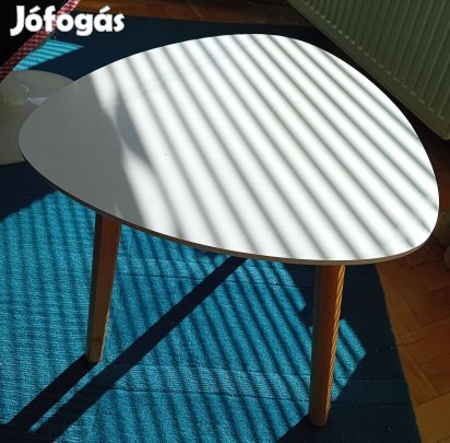 Jysk Taps kisasztal eladó szép állapotban, 4999 Ft (34%-al olcsóbban)