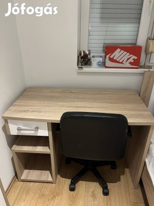 Jysk íróasztal  