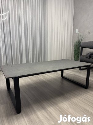 Jysk kerti betonasztal