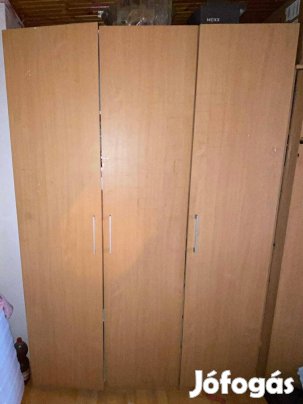 Jysk szekrények eladók pici hiba