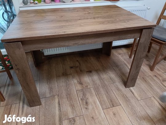 Jysk vedde étkezőasztal