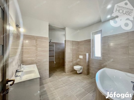 KADAFALVÁN VADONATÚJ EXKLUZÍV 4 SZOBÁS ELEGÁNS IKERHÁZ